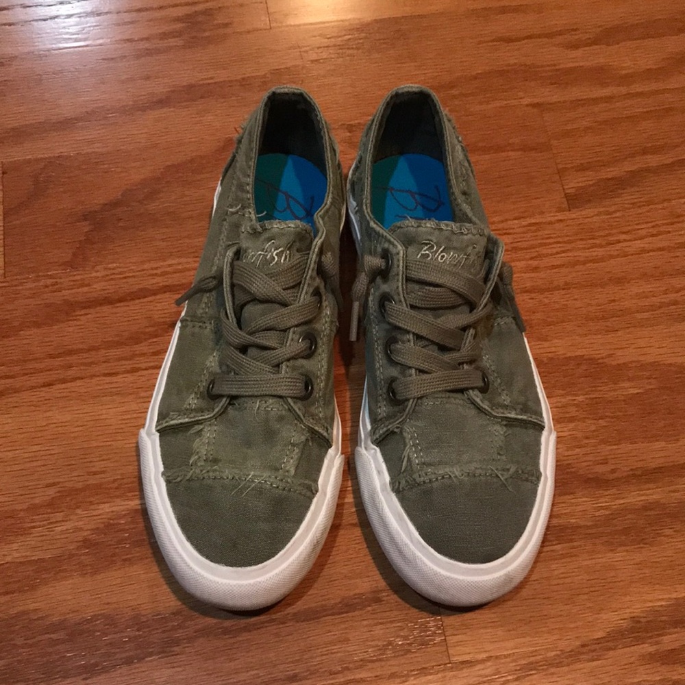Blowfish canvas sneakers